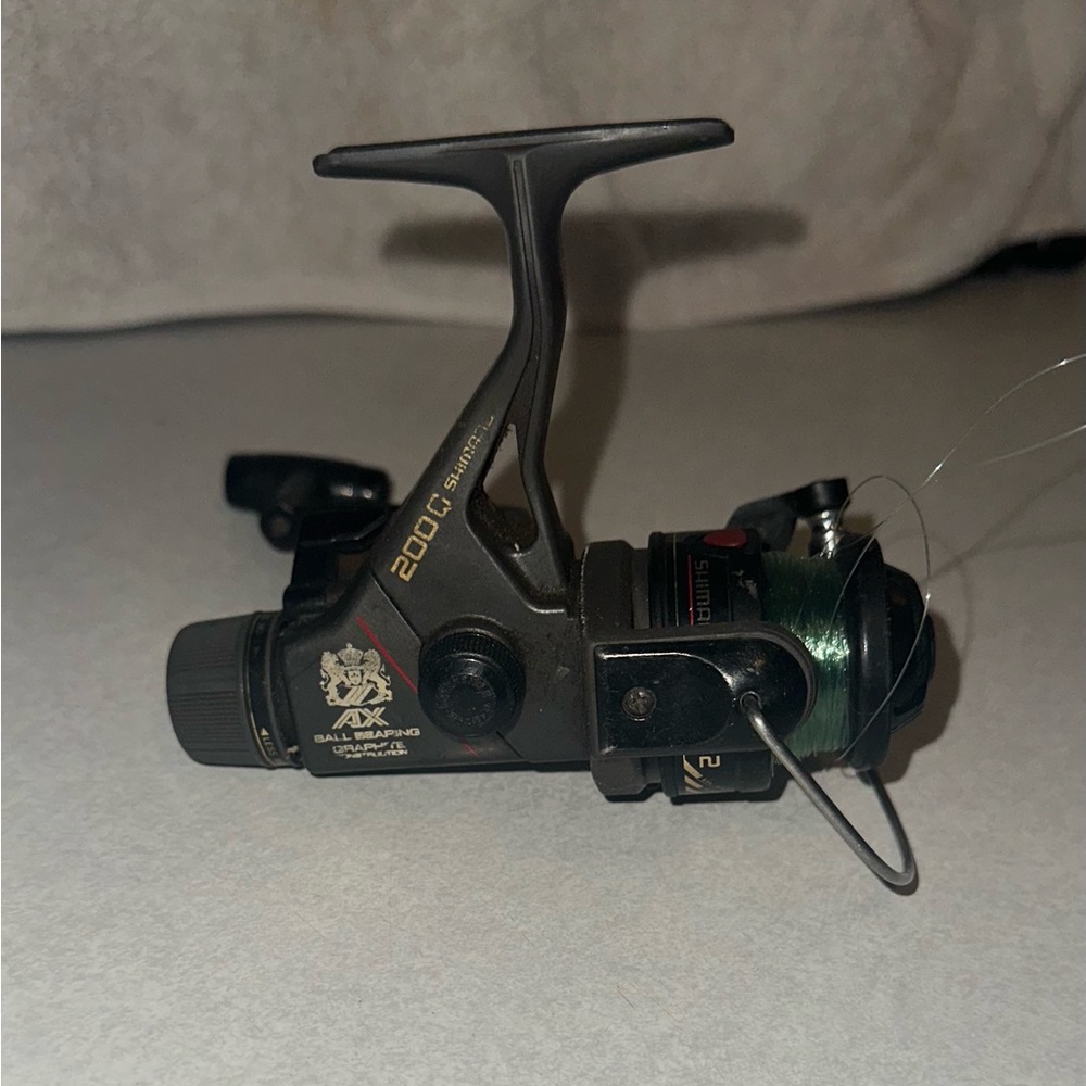 Preowned Shimano AX 2000 Spinning Fishing Reel